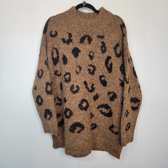 Universal Thread Sweaters - Universal Thread Brown and Black Leopard Print Sweater